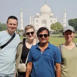 1. Privatreisen mit durchgehend deutschsprachigem indischen Reiseleiter. Alles inklusive (meist gewählt)