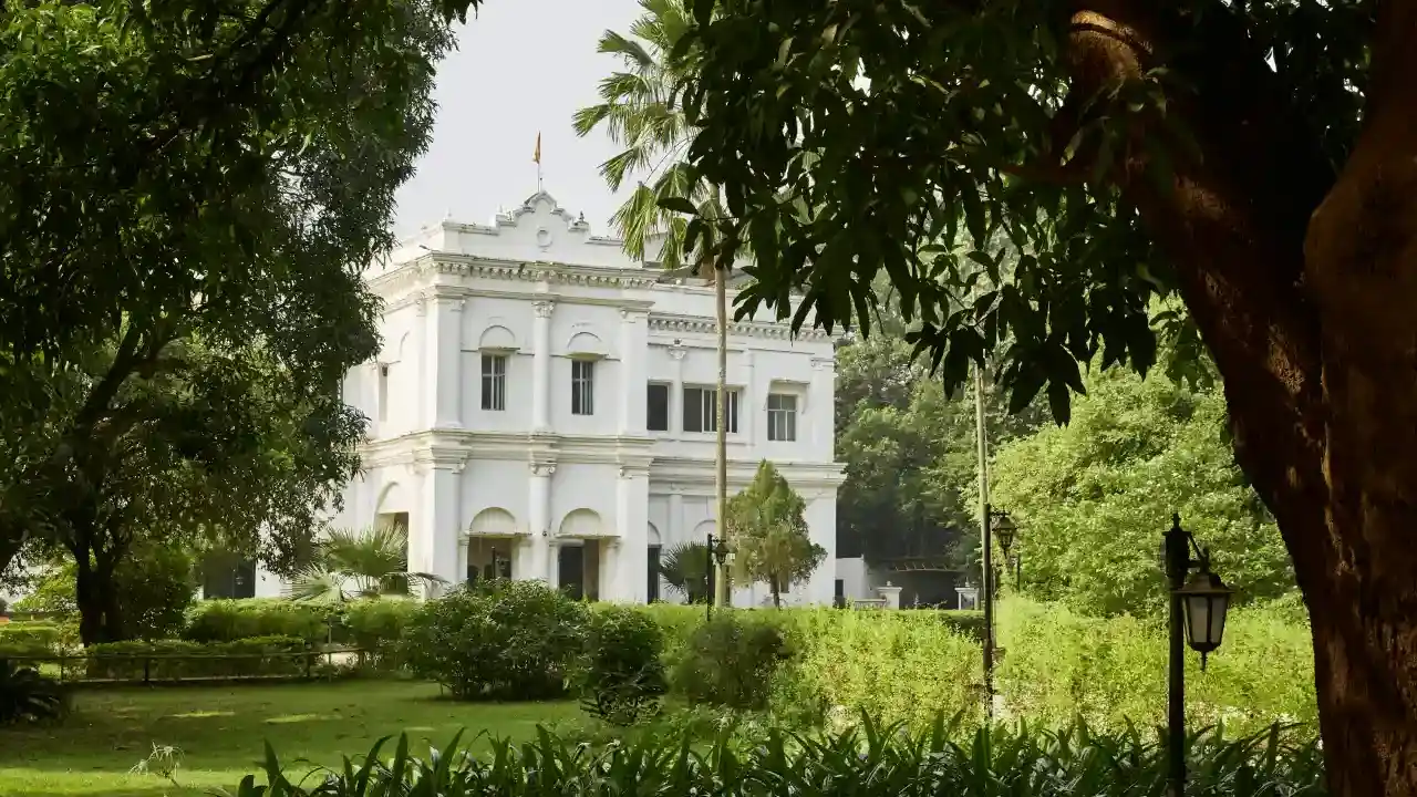 Belgadiya Palast Odisha Rundreise Indien