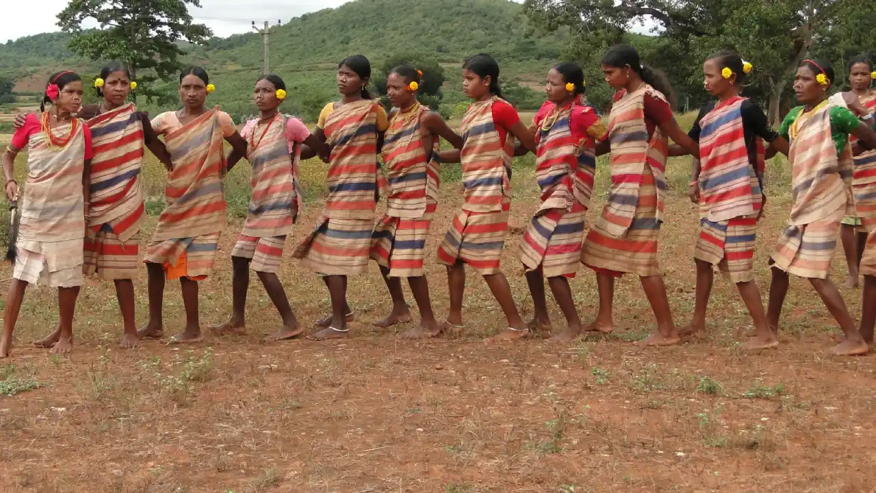 Orissa Rundreise indien, Tanz von Frauen
